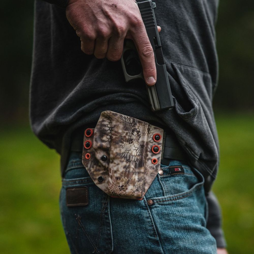 Image of the standard owb(outside the waistband)